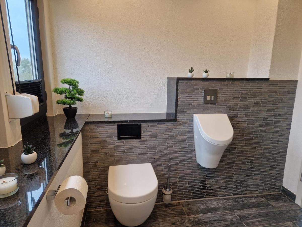 Ferienwohnung Am See Dillich - Eigener Garten - Ruhige Lage - Natur Vor Der Haustuer Borken  エクステリア 写真