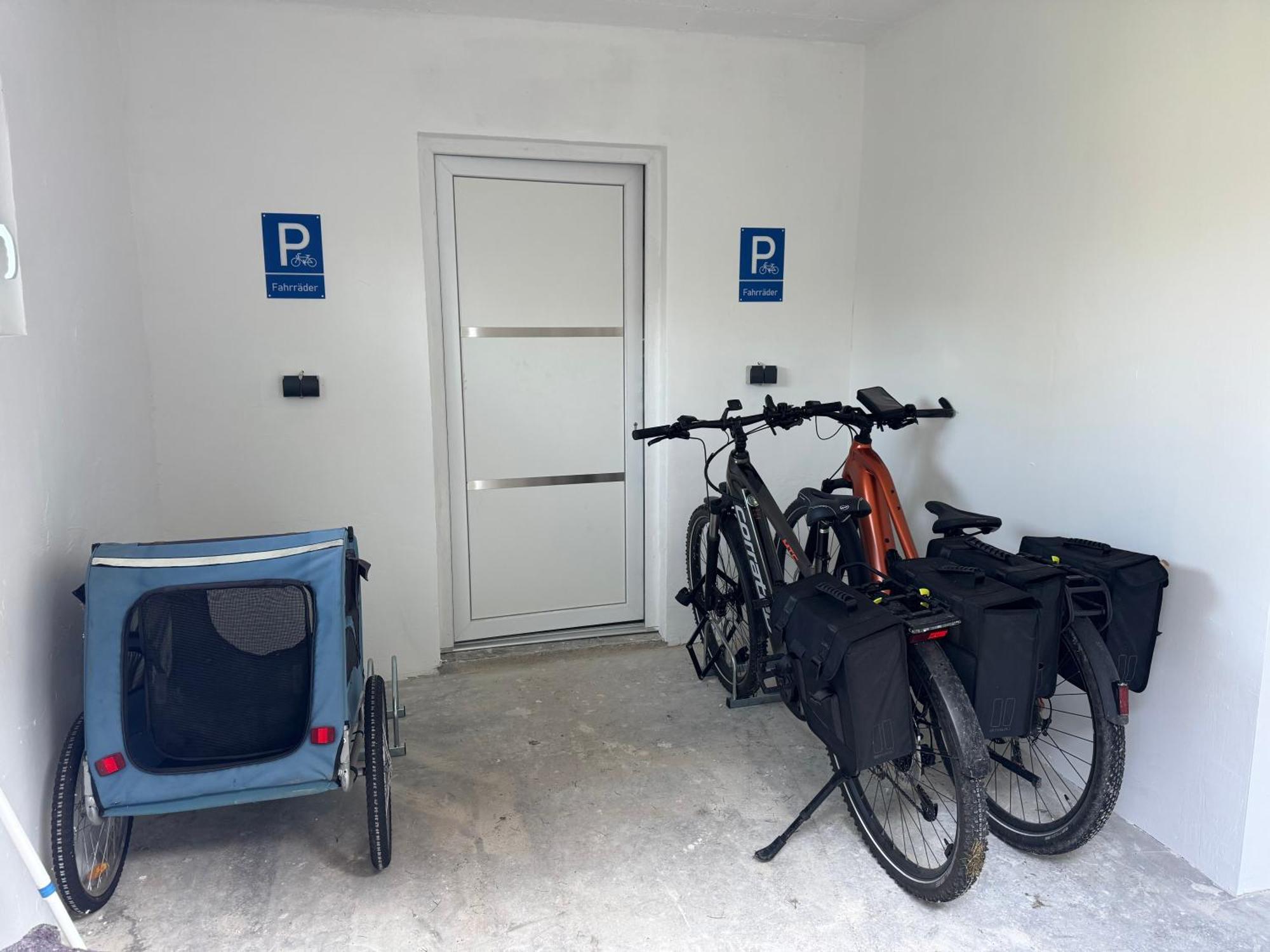 Ferienwohnung Am See Dillich - Eigener Garten - Ruhige Lage - Natur Vor Der Haustuer Borken  エクステリア 写真